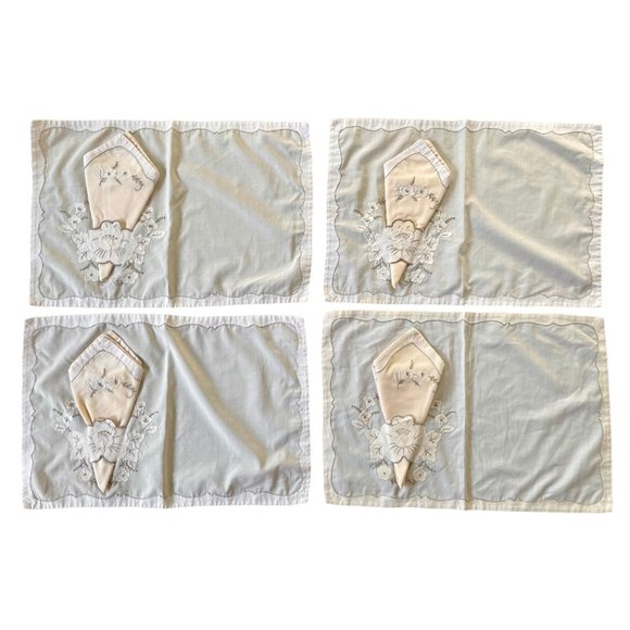 Vintage Napkins & Doilies set of 4 napkins n 4 doilies light yellow pocket decor - Picture 2 of 8